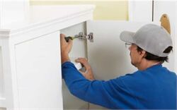 7 Sai Lầm Khiến Tủ Bếp Nhựa Nhanh Xuống Cấp Và Cách Vệ Sinh Để Luôn Đẹp Như Mới.