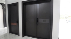 Cửa Nhôm Nguyên Tấm Có Bền Không? Tuổi Thọ Thực Tế Bao Lâu?