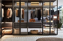 Có nên làm tủ đựng quần áo bằng cánh kính không?