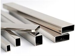 So Sánh Inox 201, 304, 430: Nên Chọn Phụ Kiện Tủ Bếp Chất Liệu Nào Cho Bền Đẹp?