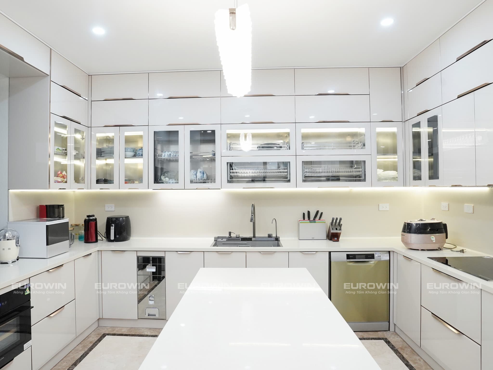 Ảnh chụp tủ bếp hoàn thiện tại nhà khách hàng