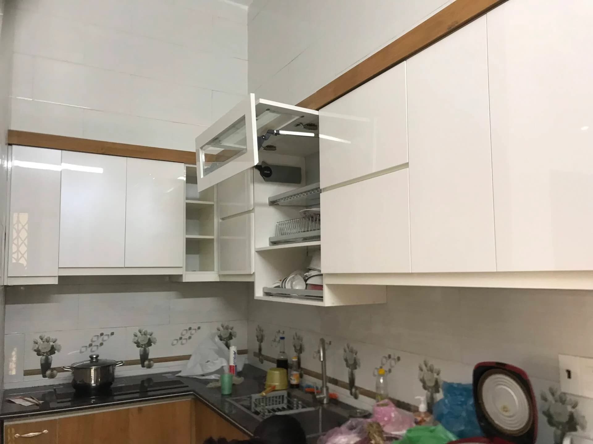 Khi Nào Cần Thay Mới Phụ Kiện Tủ Bếp?