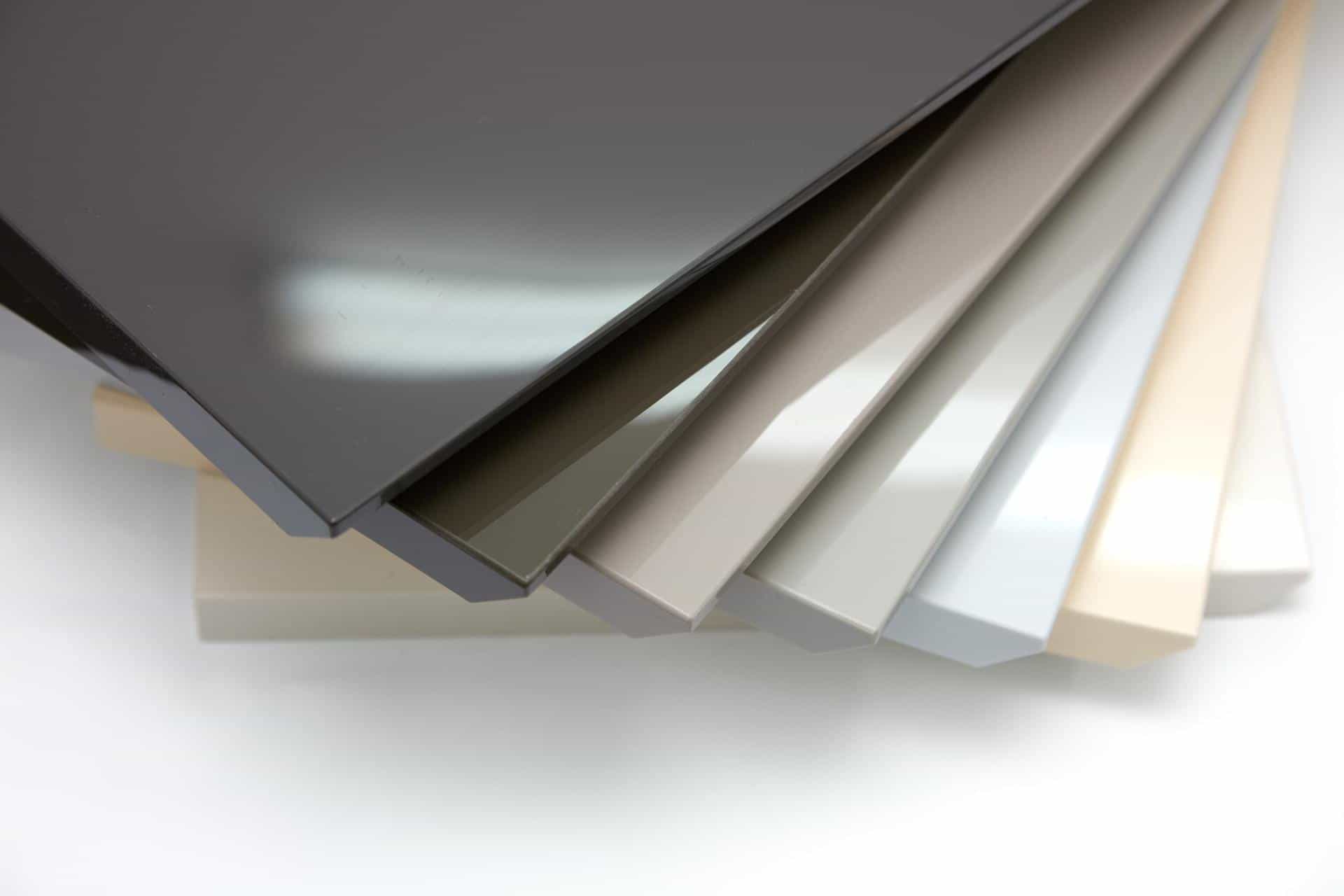 Tuổi Thọ Tủ Bếp Nhựa Acrylic Là Bao Lâu? Đánh Giá Độ Bền Thực Tế Khi Sử Dụng