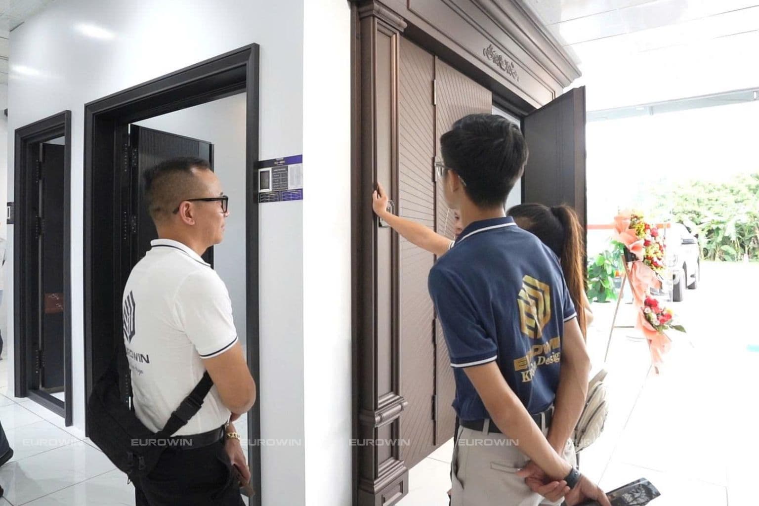 Chỉ ký hợp đồng khi đã được tư vấn đầy đủ