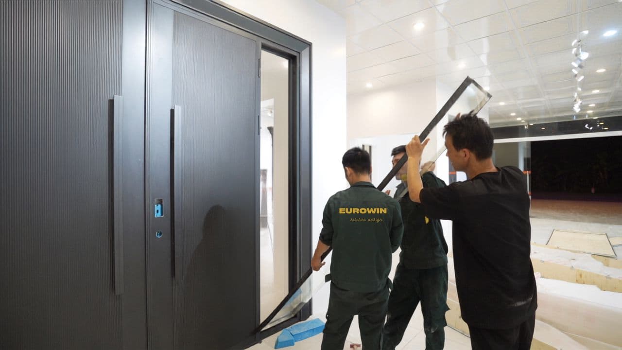 Thi công cửa đúng kỹ thuật giúp tăng tuổi thọ cửa
