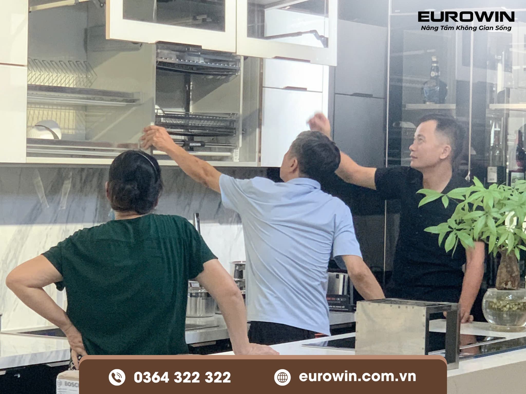 Tủ Bếp Inox Cánh Kính Có Phù Hợp Với Khí Hậu Việt Nam Không?